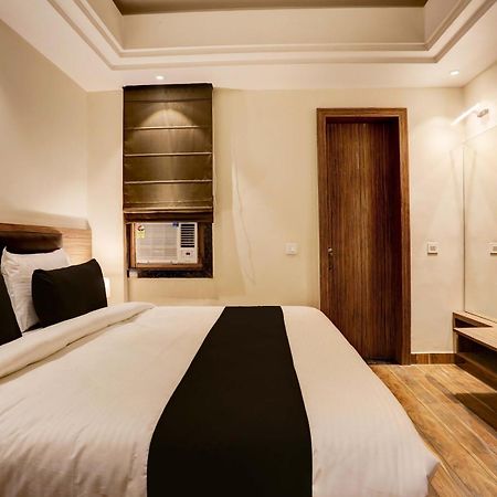 Super Collection O Stargaze Hotel กานปูร์ ภายนอก รูปภาพ