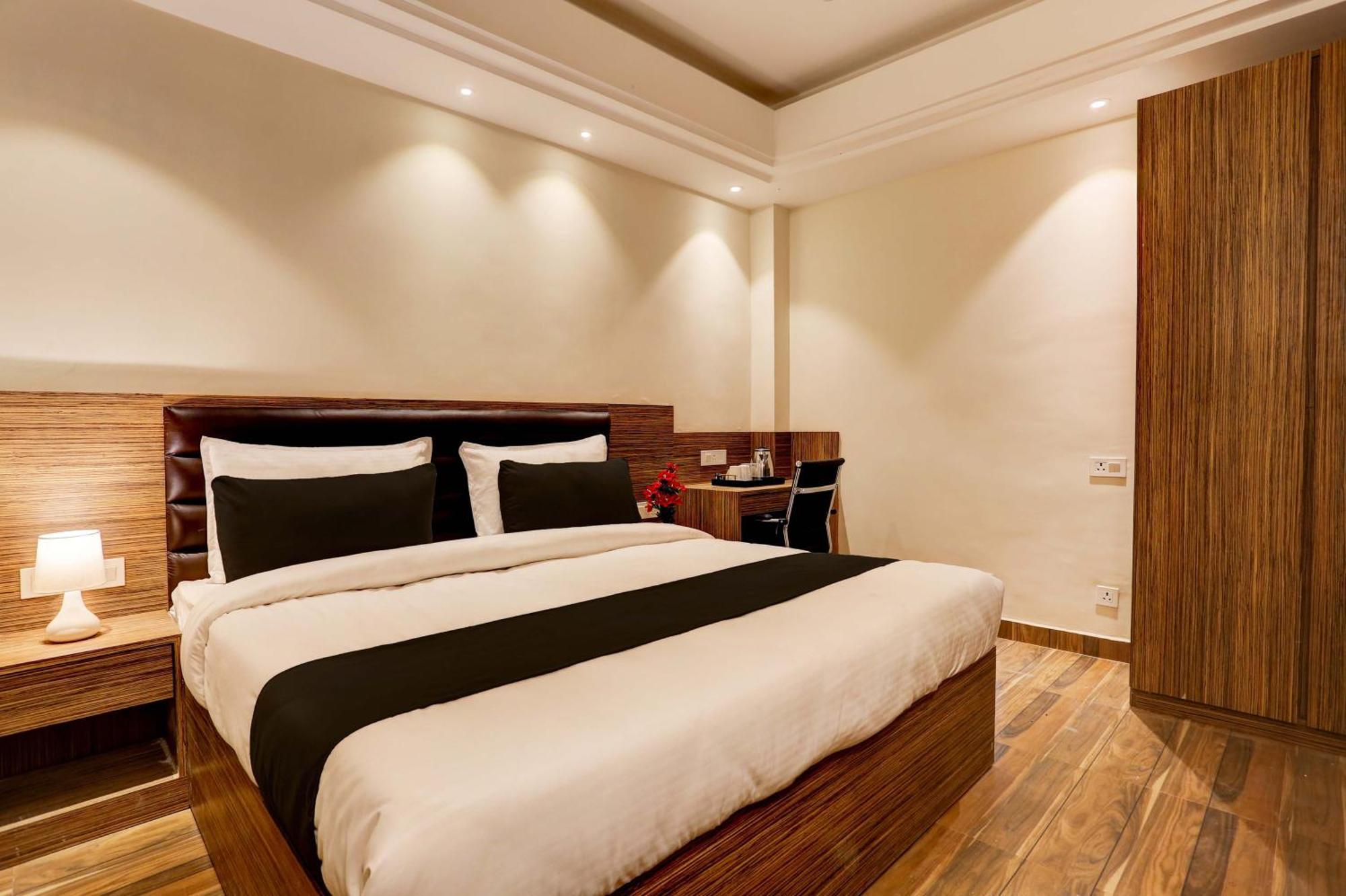 Super Collection O Stargaze Hotel กานปูร์ ภายนอก รูปภาพ