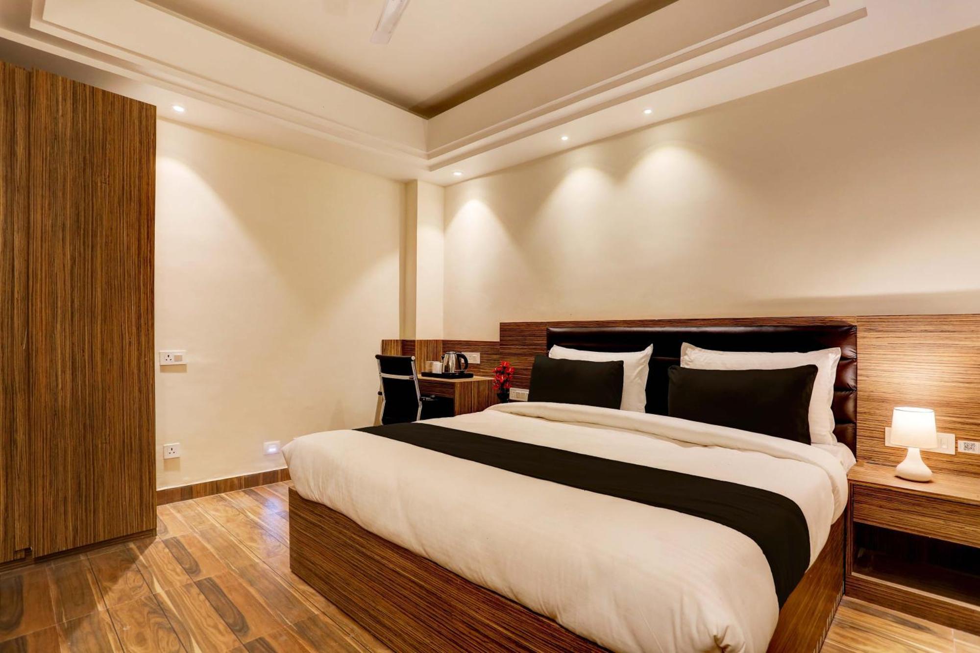 Super Collection O Stargaze Hotel กานปูร์ ภายนอก รูปภาพ
