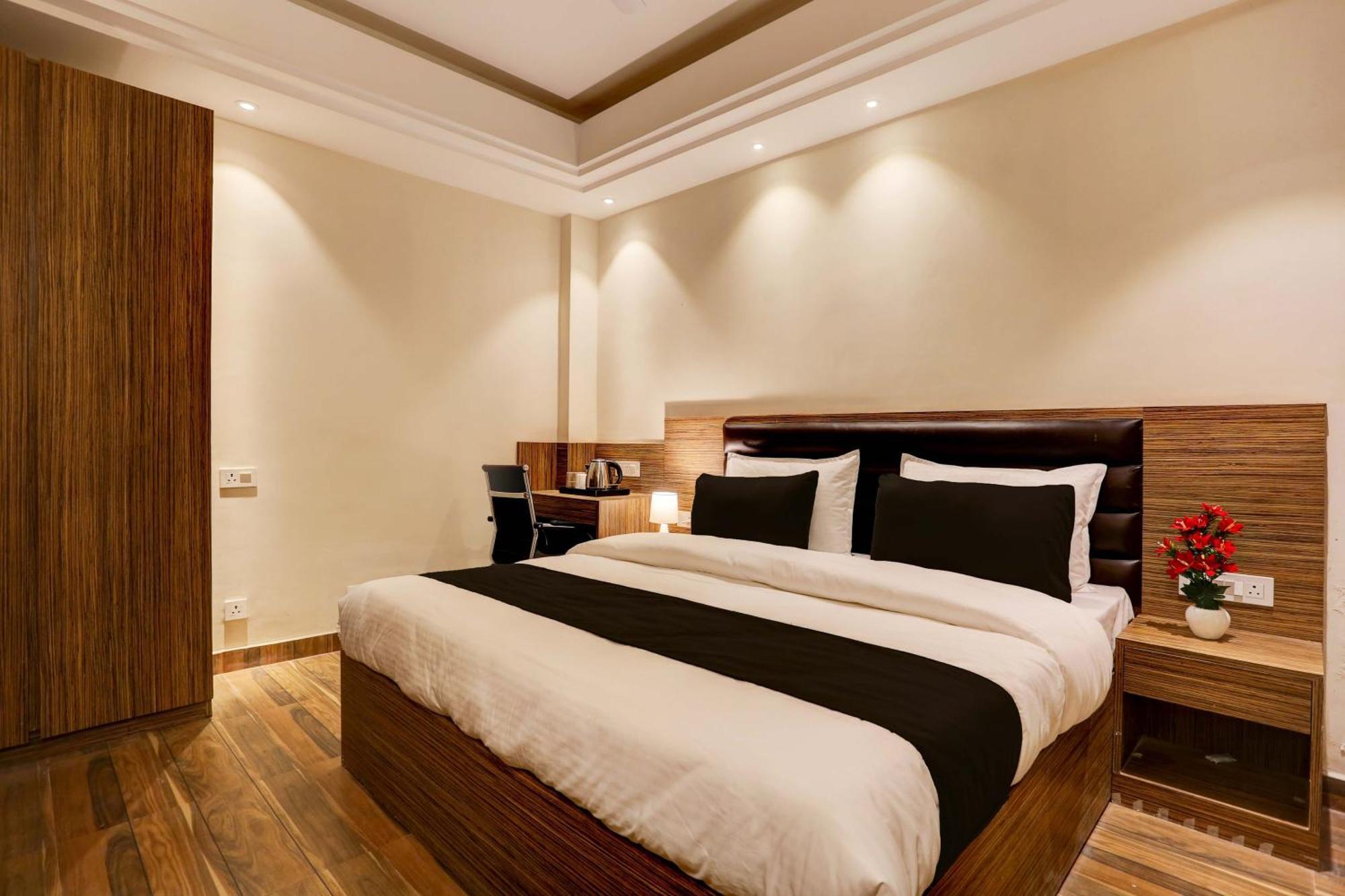 Super Collection O Stargaze Hotel กานปูร์ ภายนอก รูปภาพ