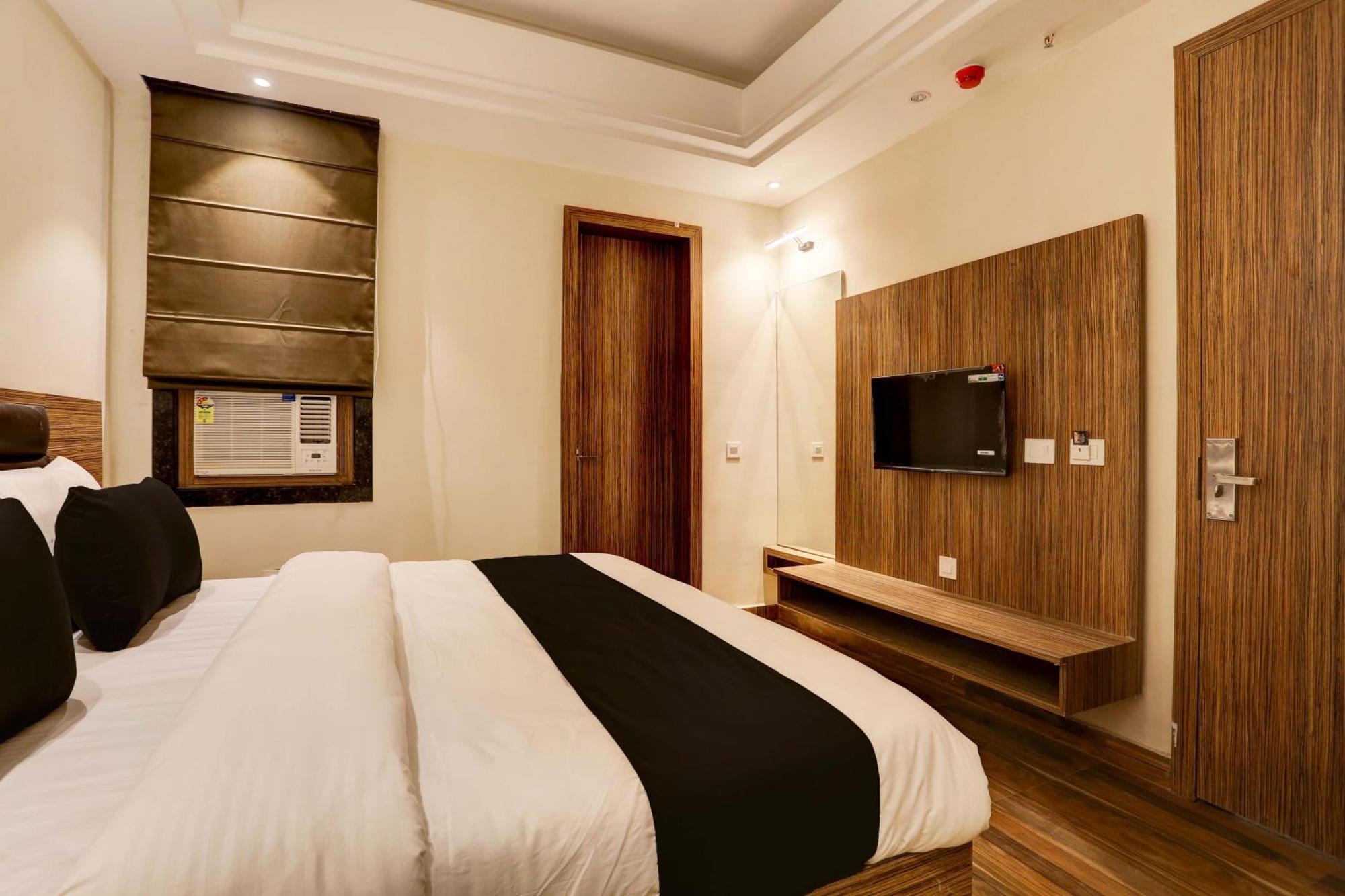 Super Collection O Stargaze Hotel กานปูร์ ภายนอก รูปภาพ
